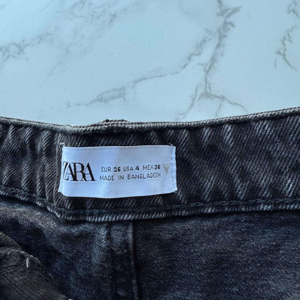ZARA FRAYED HI RISE DENIM SHORTS - Picture 5 of 5